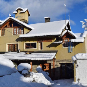 Periko´s Youth Hostel San Carlos De Bariloche